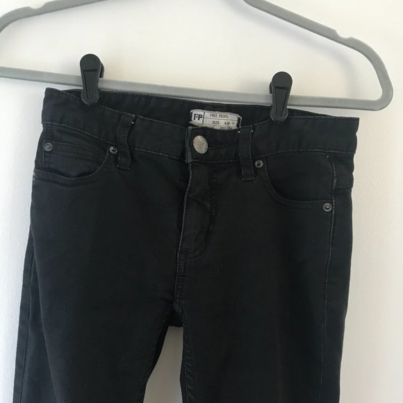 Free People Black Ripped Knee Skinny Jeans sz 24 - Picture 4 of 4